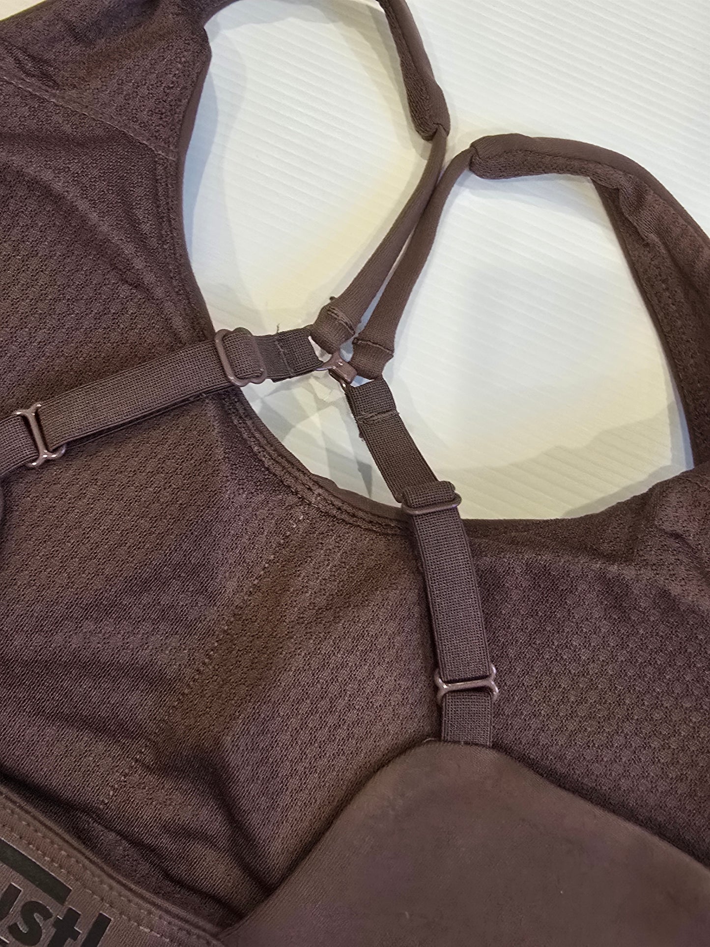 🖤 Cross-Over Crop Top - Black and Chocolate
