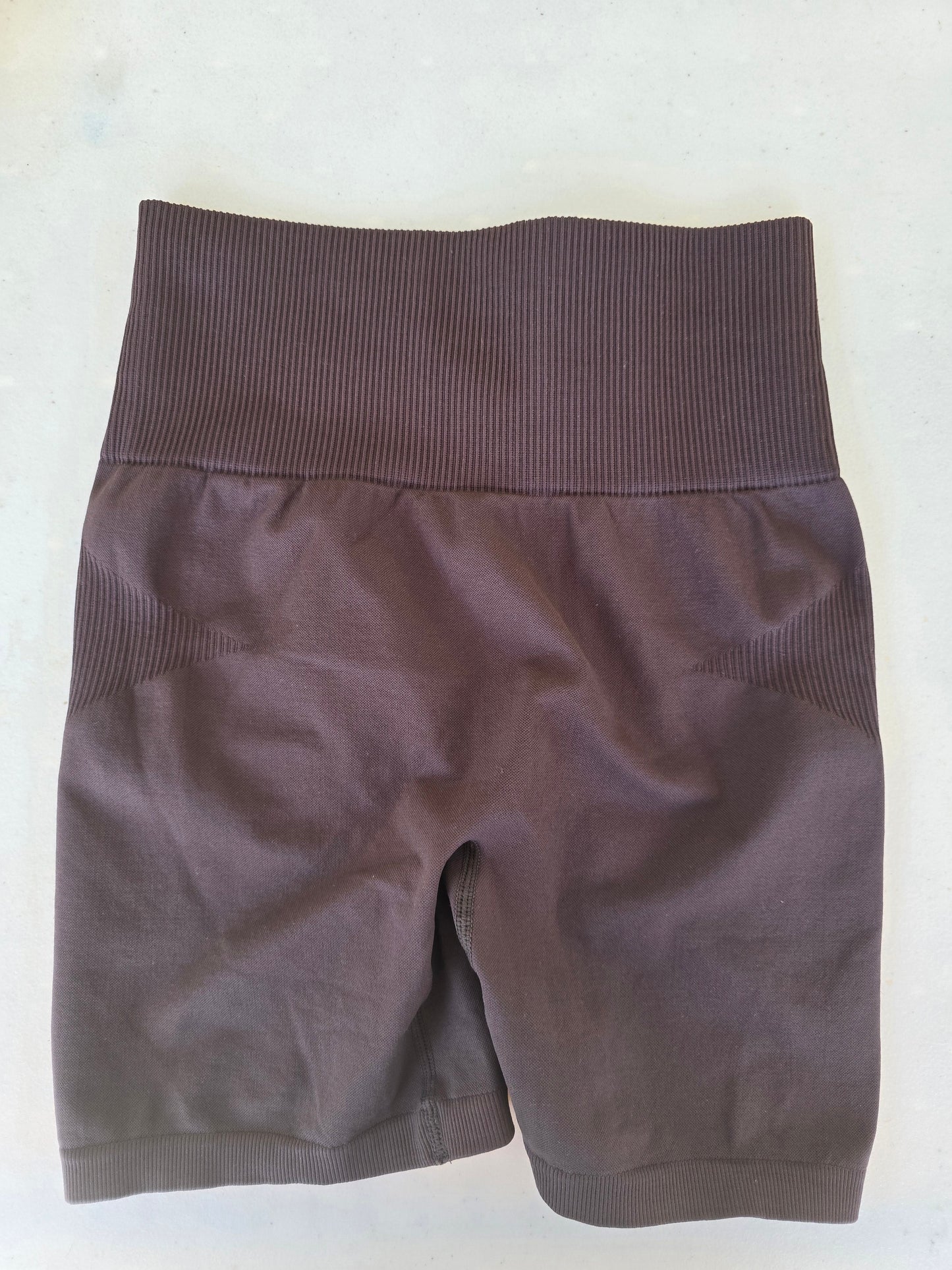 Café Scrunch Shorts