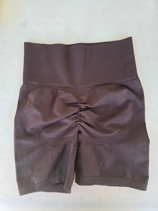 Café Scrunch Shorts